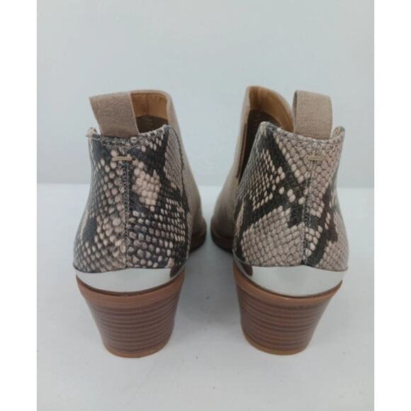 NWT EXPRESS Taupe Beige Point Toe Side Slit Metal Heel Snakeskin Booties Sz 8 - Picture 4 of 4